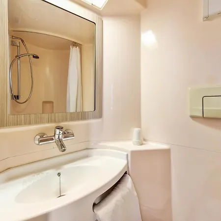 호텔 프리미에르 클라스 안굴르므 웨스트 세인트 이리유 Saint-Yrieix-sur-Charente