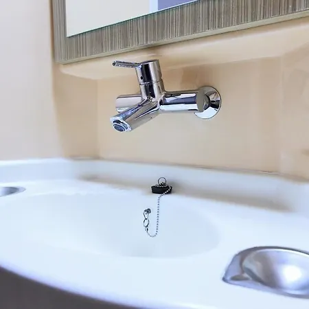 프리미에르 클라스 안굴르므 웨스트 세인트 이리유 * Saint-Yrieix-sur-Charente