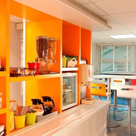 프리미에르 클라스 안굴르므 웨스트 세인트 이리유 *