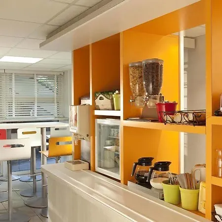 프리미에르 클라스 안굴르므 웨스트 세인트 이리유